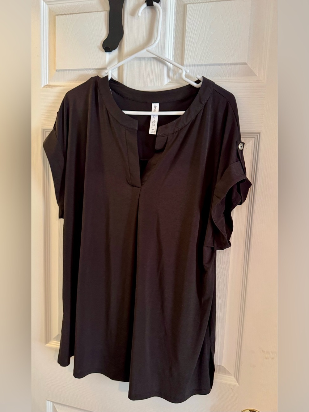 Dear Scarlett Black Short Sleeve Women's Top